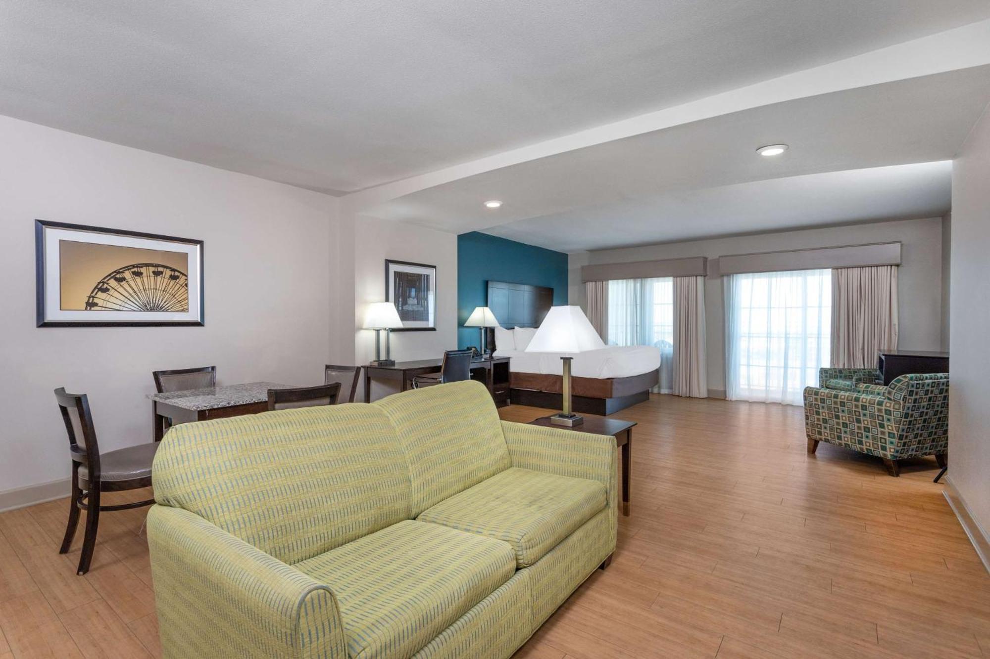 La Quinta By Wyndham Оушън Сити Екстериор снимка